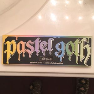 Katvond Pastel Goth Palette LIMITED EDITION